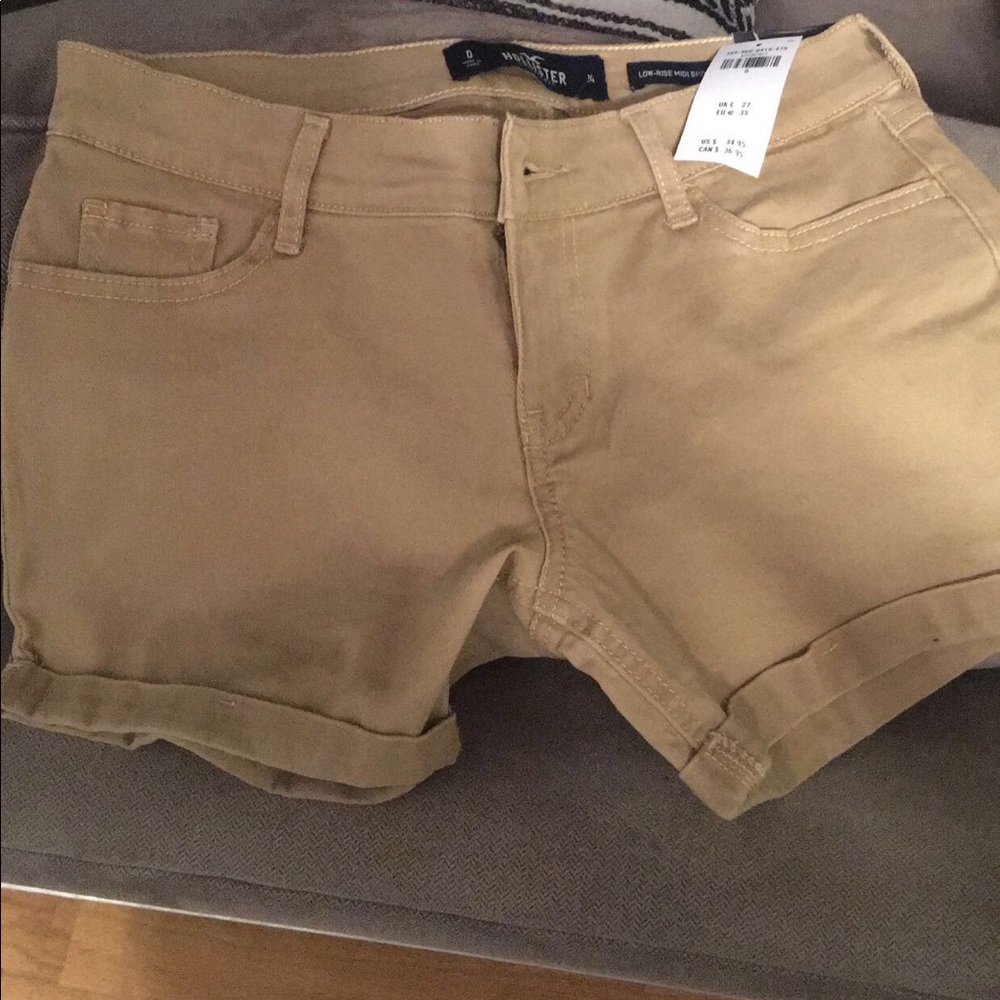 New with tag on size 0 Hollister low rise shorts